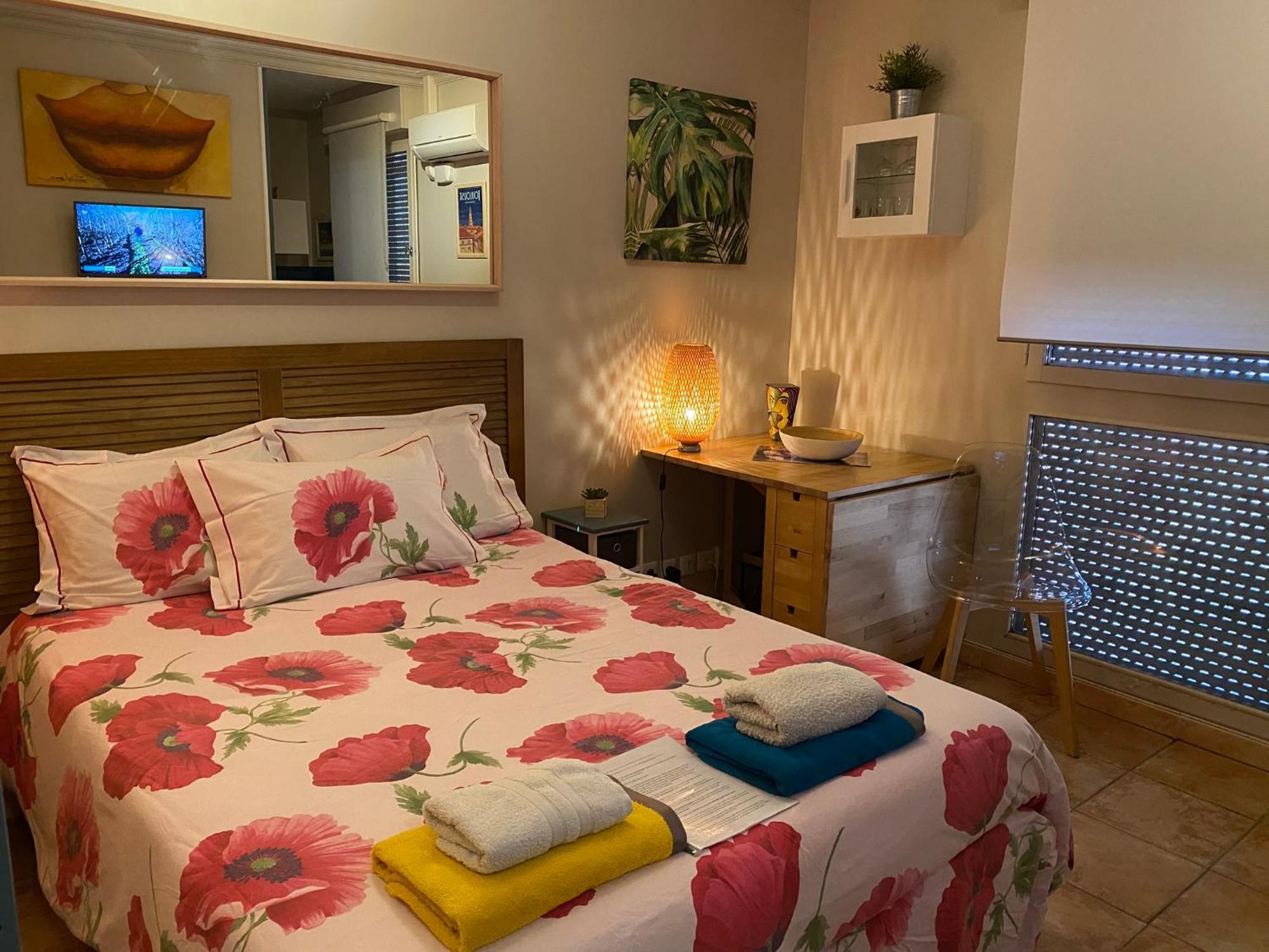 Meuble Tourisme Carmes 2 Etoiles, Entree Autonome,Wifi, Climatise, Petit Parking Prive Lejlighed Toulouse Eksteriør billede